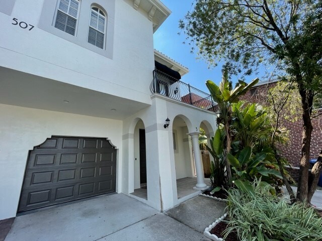 Building Photo - 507 S Westland Ave