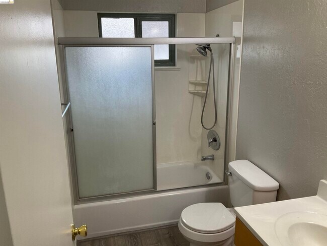 Building Photo - 2308 Lemontree Way