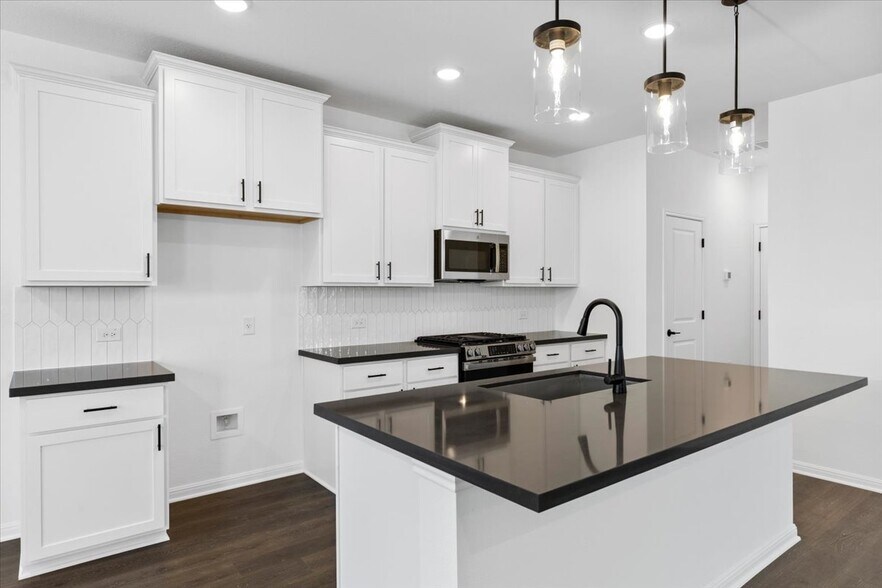 Building Photo - 15600 Nola Ct