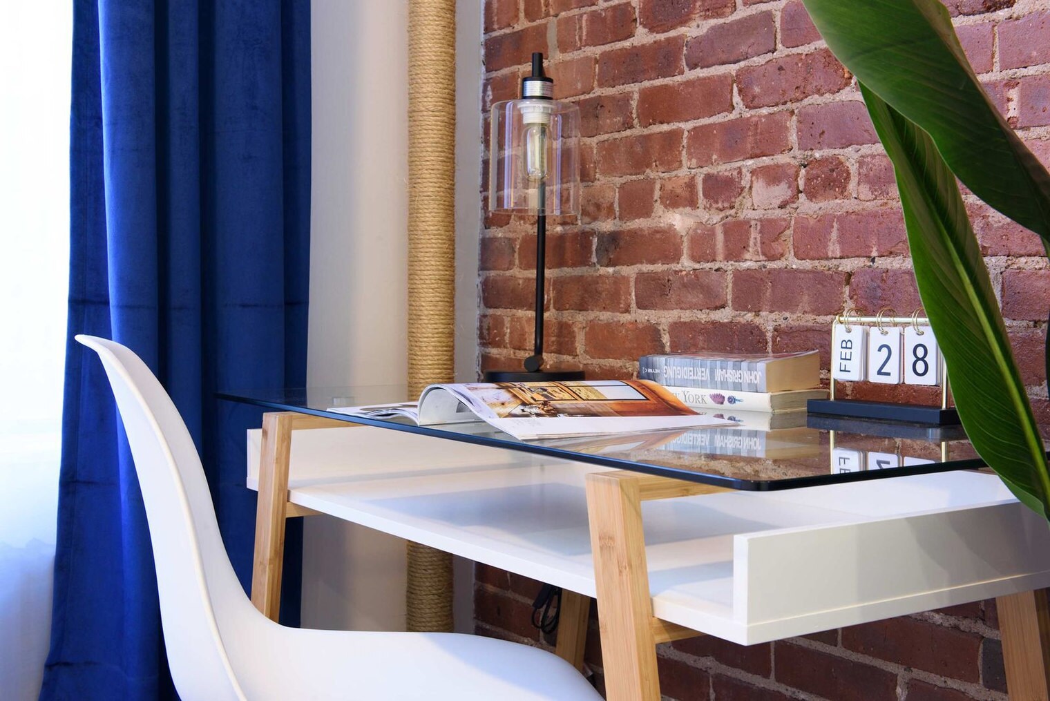 Building Photo - 240e E 75th St