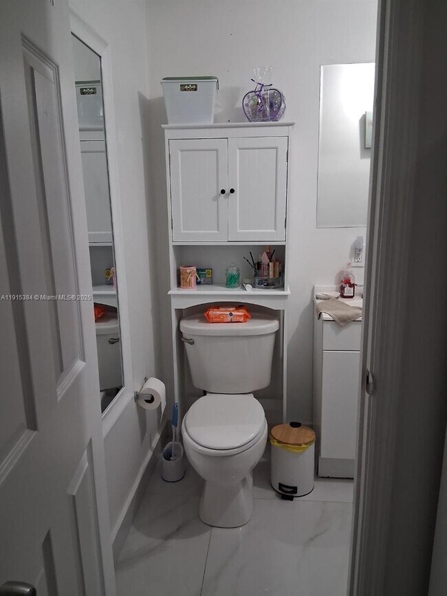 Building Photo - 9202 SW 148th Ct