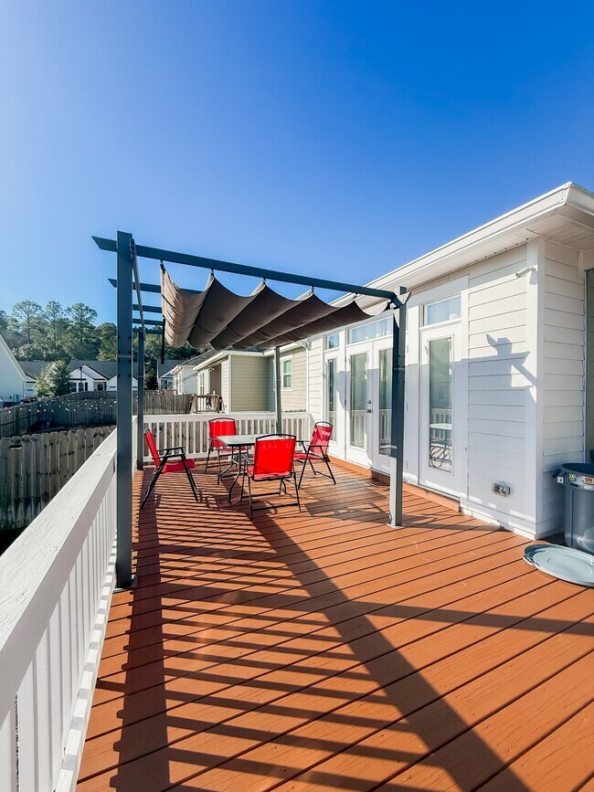 Building Photo - 5742 Vlg Rdg Ln