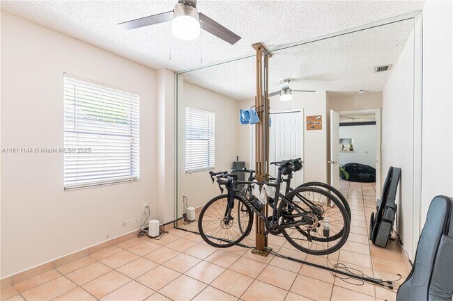 Building Photo - 6931 SW 154th Ct