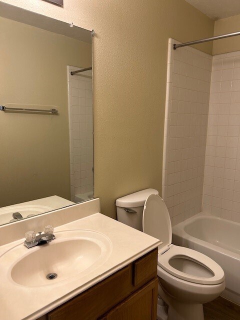 Building Photo - 10451 N Fallen Bough Dr