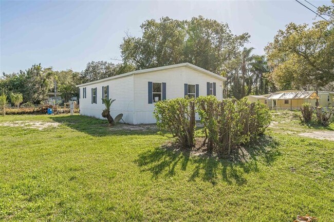 Building Photo - 4960 Tuscaroa Ave