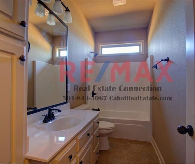 Building Photo - 18 Shadow Creek Dr
