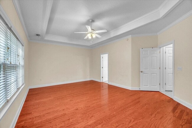 Building Photo - Stunning all-brick home on a large wooded lot