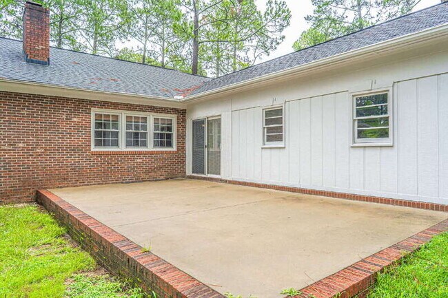 Building Photo - 120 Fox Hunt Ln