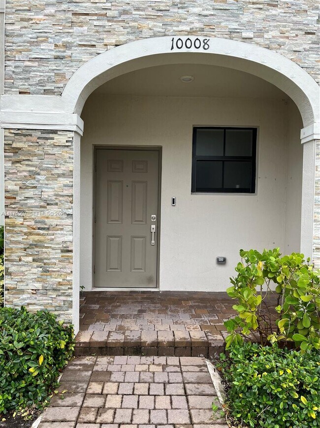 Building Photo - 10008 SW 228th Terrace