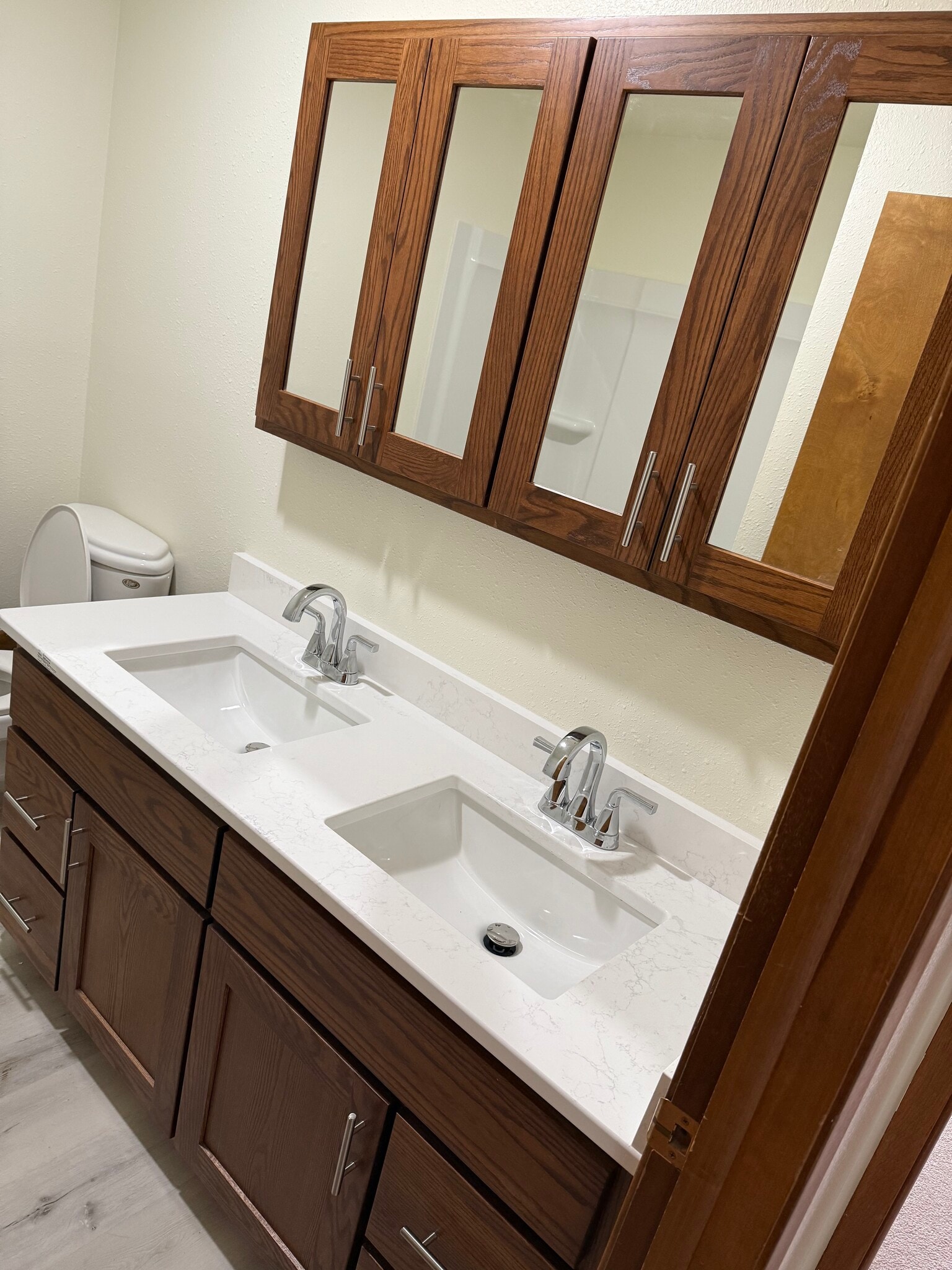 Building Photo - 111 W Golf Ave