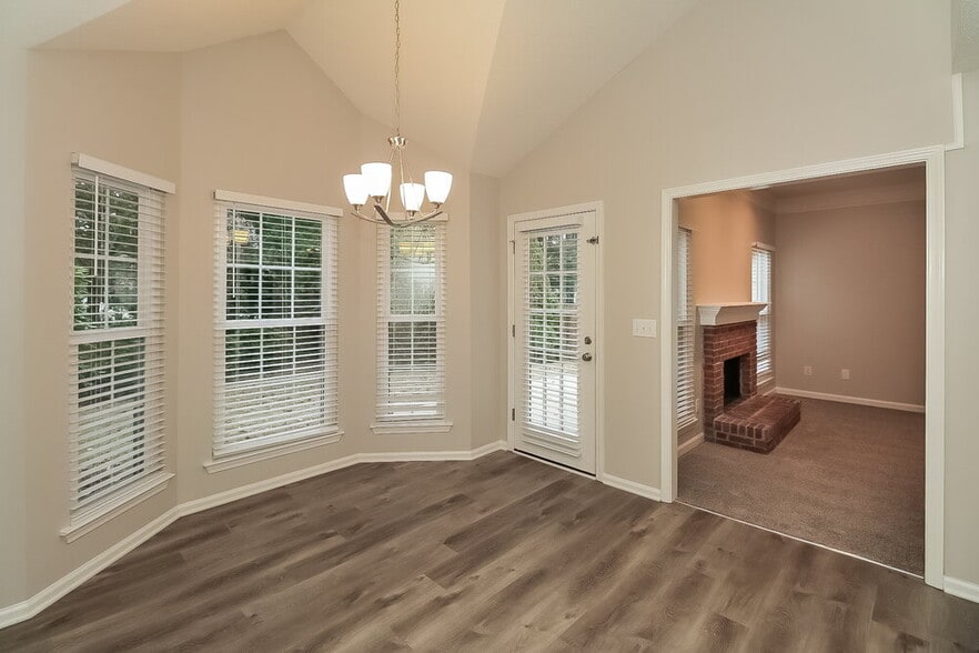 Building Photo - 184 Pine Branch Dr