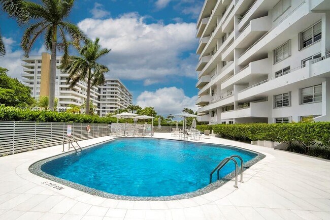 Building Photo - 199 Ocean Ln Dr