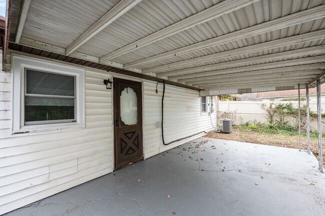 Building Photo - Fabulous 3 Bed 1 Bath Home!