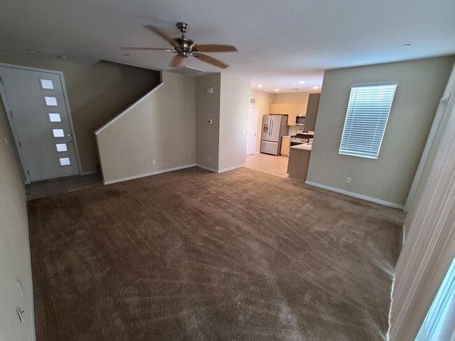 Building Photo - Gorgeous Condo! MUST SEE!!!