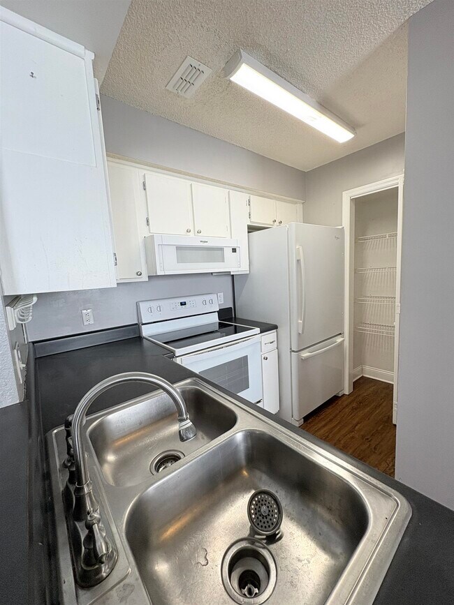 Building Photo - 2486 Nugget Ln