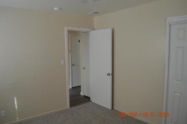 Building Photo - 768 Julian St