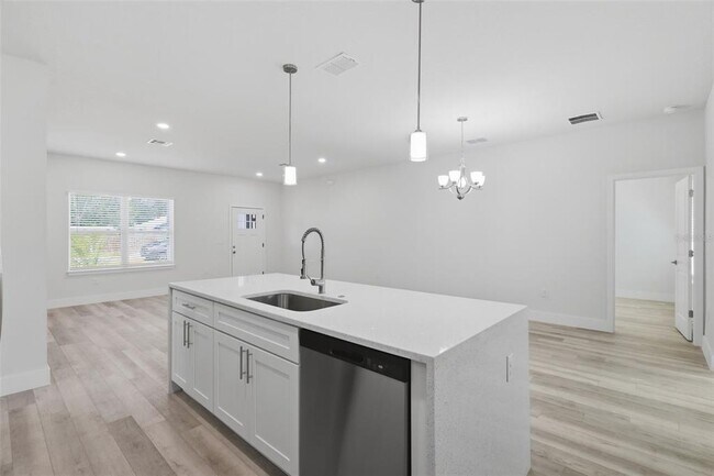 Building Photo - 16475 SE 89th Terrace