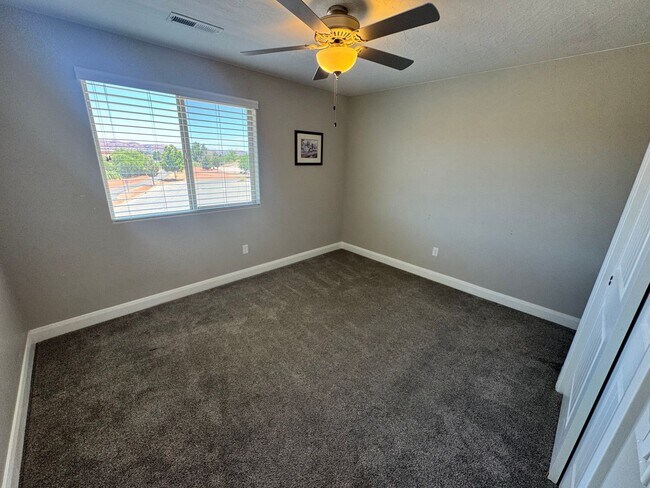 Building Photo - Blackhawk Townhome! Incredible Amenities!!