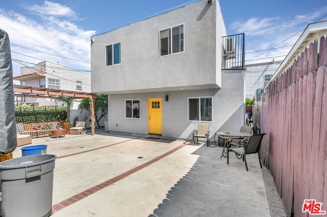 Building Photo - 6744 Arlington Ave