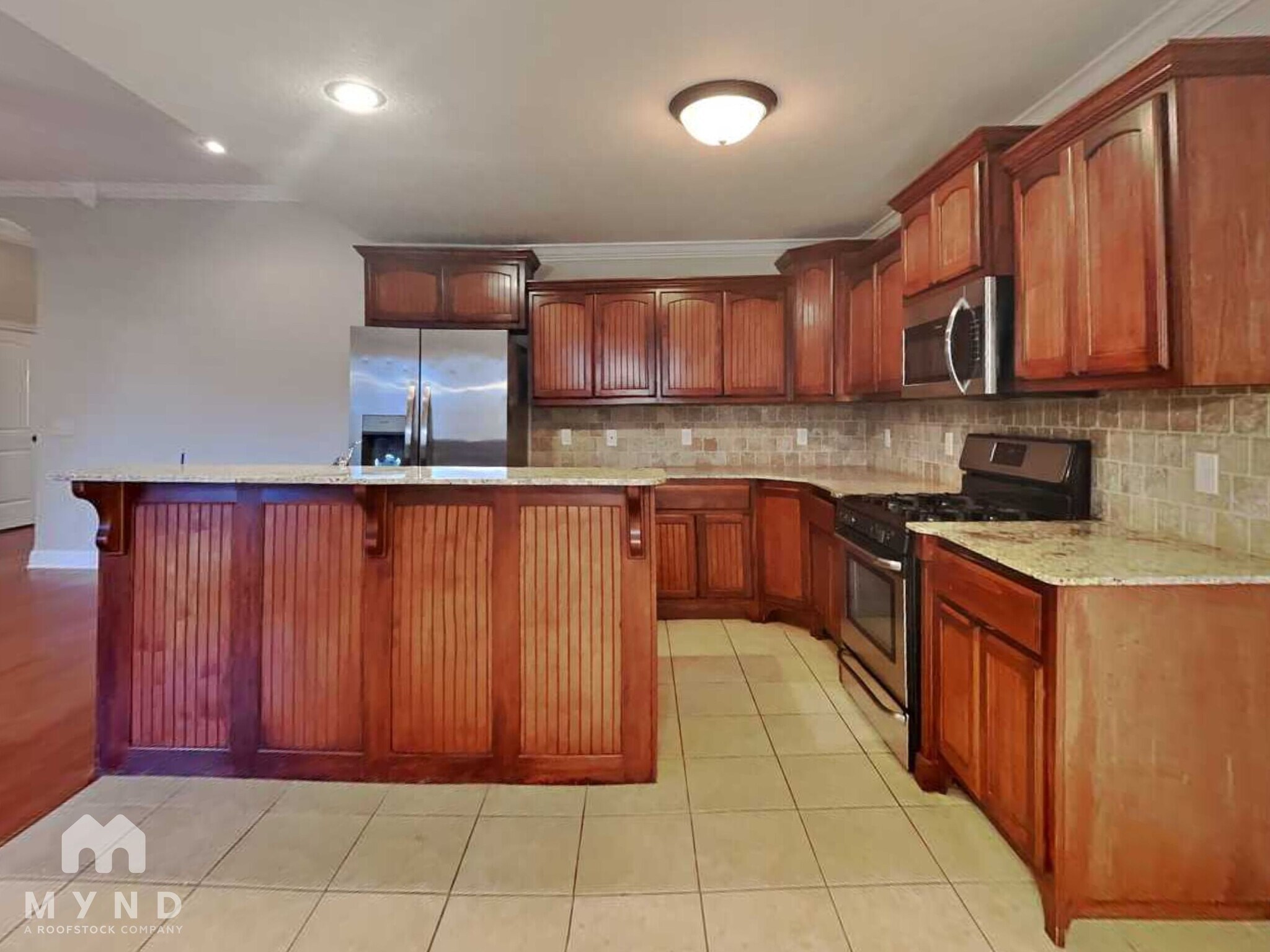 Building Photo - 102 NE Larkspur Ln