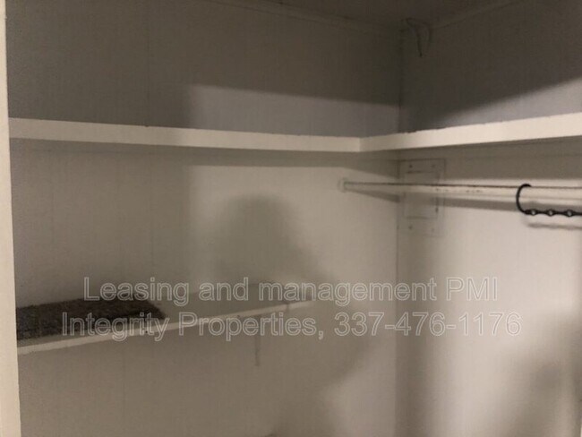 Building Photo - 2809 S Curtis Dr