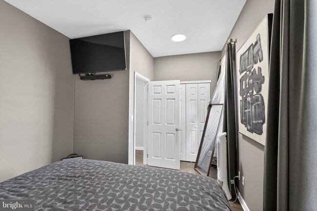 Building Photo - 1616 Webster St