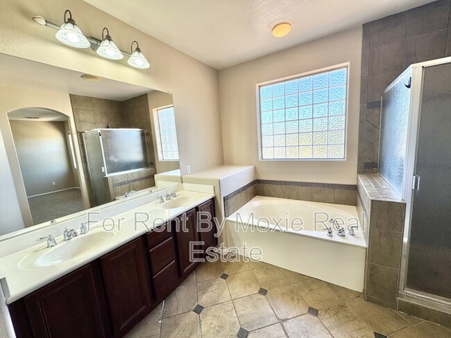 Building Photo - 44490 W Palo Nuez St