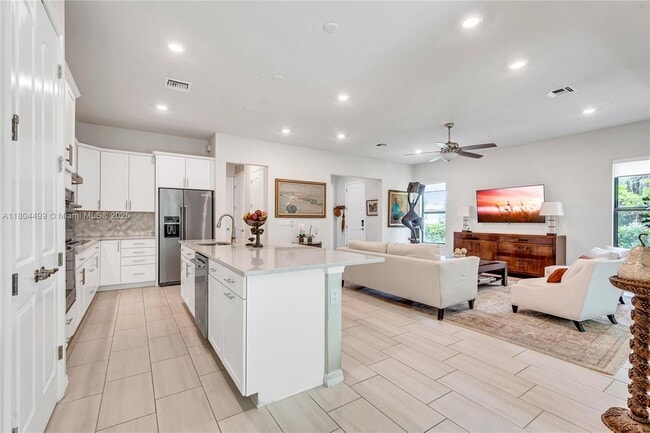 Building Photo - 9206 Passiflora Wy