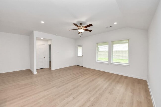 Building Photo - 1306 Palm Tree Ln