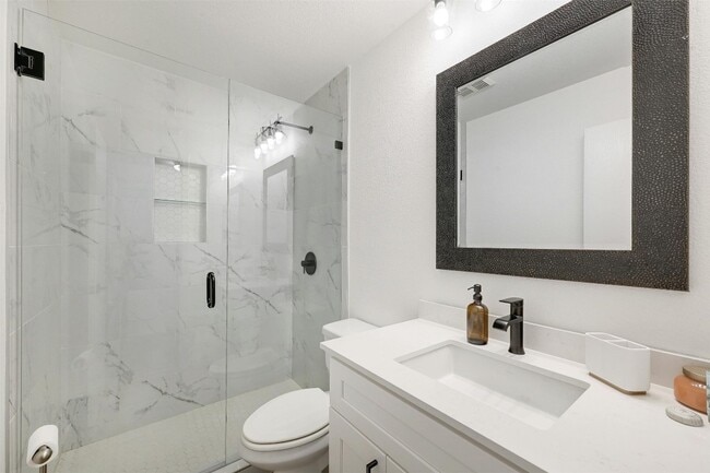 Building Photo - 3605 Leafield Dr