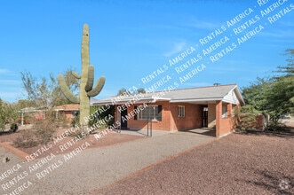 Building Photo - 2606 N Tyndall Ave