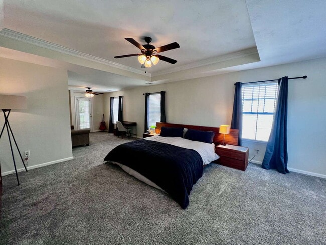 Building Photo - Charming 4 Bedroom home Near Virginia Beach Oceanfront!