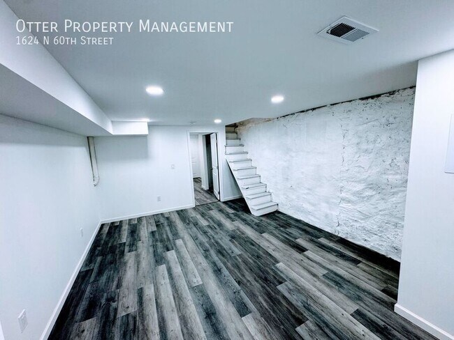 Building Photo - 1624 N 60th St