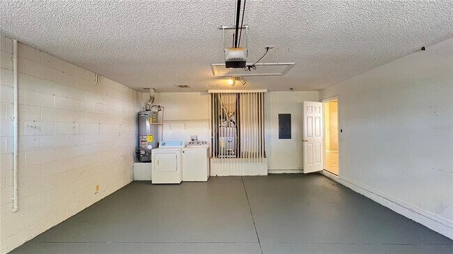 Building Photo - 15915 Heron Hill St