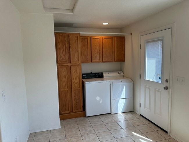 Building Photo - Charming 1 bedroom 1 bath house in Springfield!