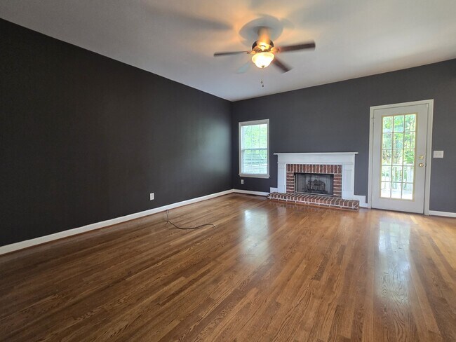 Building Photo - 2565 Milton Ln