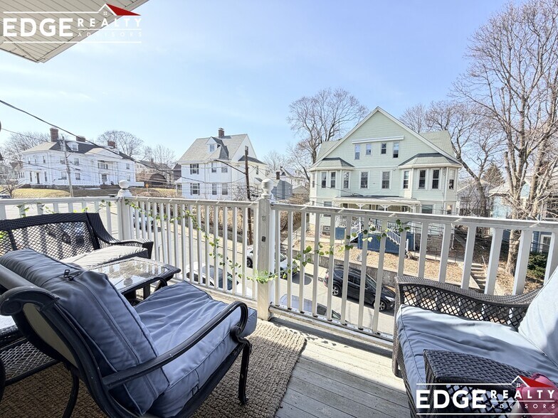 Building Photo - 73 Leicester St