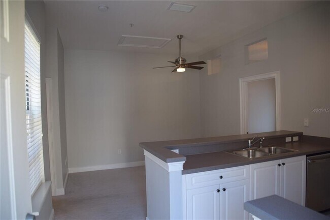 Building Photo - 1324 Lake Baldwin Ln