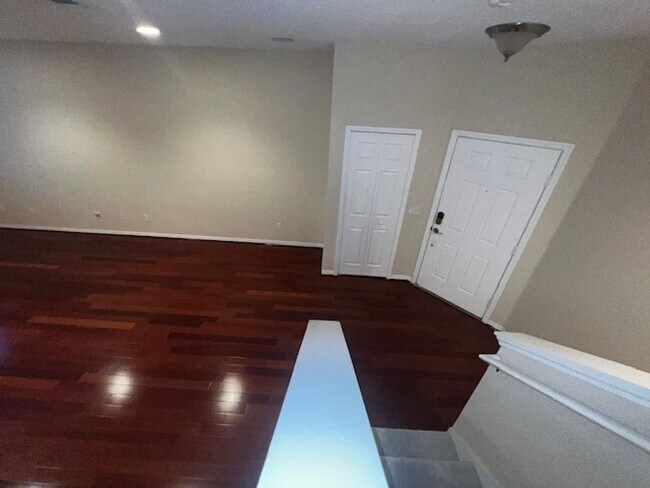 Building Photo - MOVE IN MAY-OVIEDO RENTAL!BEAUTIFUL 3 bd 2.5 bath townhome! 2 CAR ATTACHED GARAGE!FRESH PAINT!