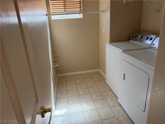 Building Photo - 4429 Rockaway Beach St