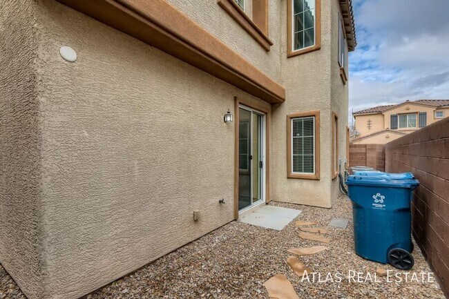 Building Photo - 9826 Mandrake Falls St