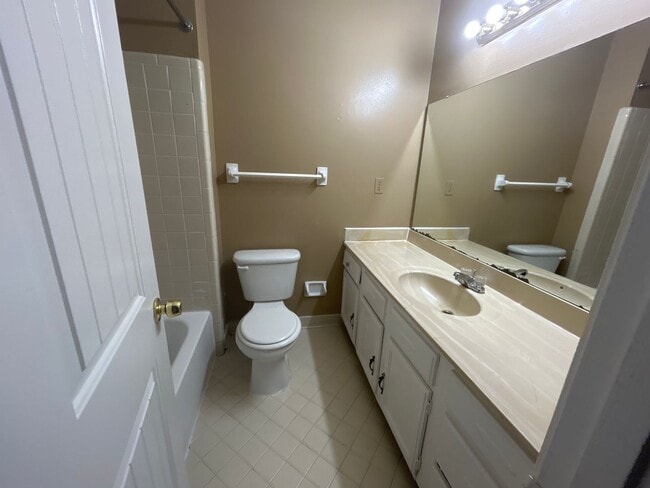 Building Photo - 4010 Friendly Way