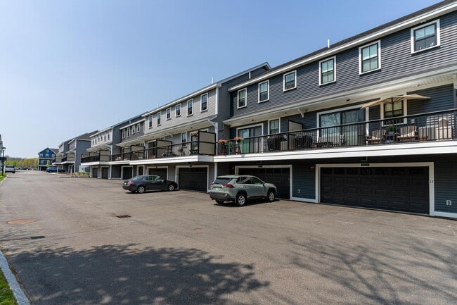 Building Photo - 30 Cate St