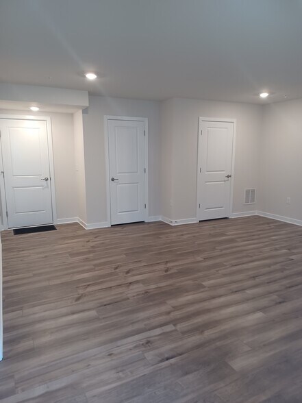 Building Photo - 4727 Franklin Cir