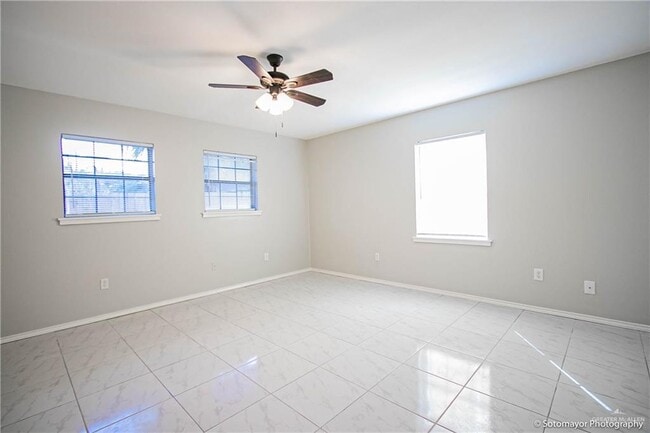 Building Photo - 20 Enfield Ave