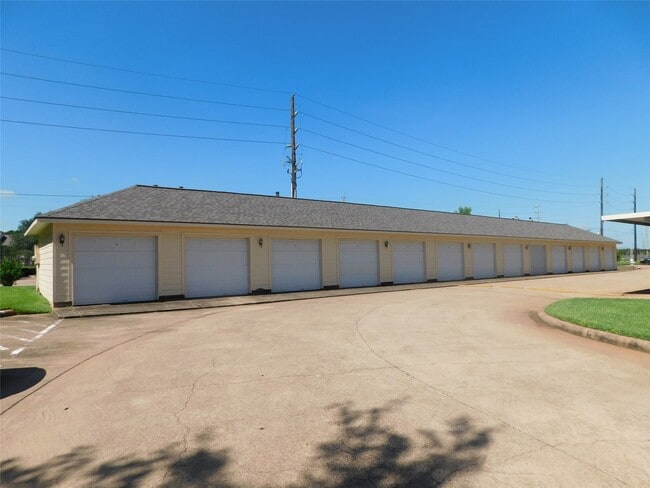 Building Photo - 2710 Grants Lake Blvd