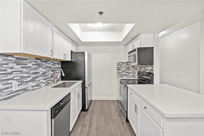 Building Photo - 4200 S Valley View Blvd