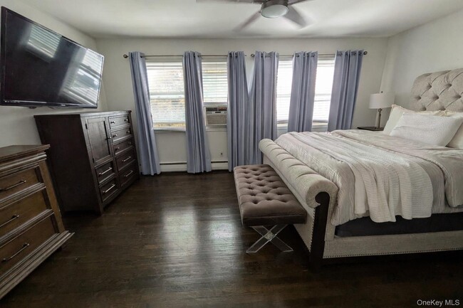 Building Photo - 4 McLaughlin Ave