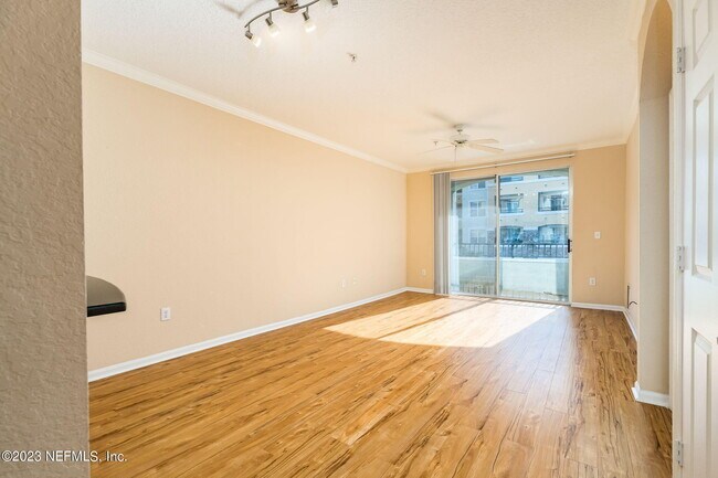 Building Photo - 8539 Gate Pkwy W