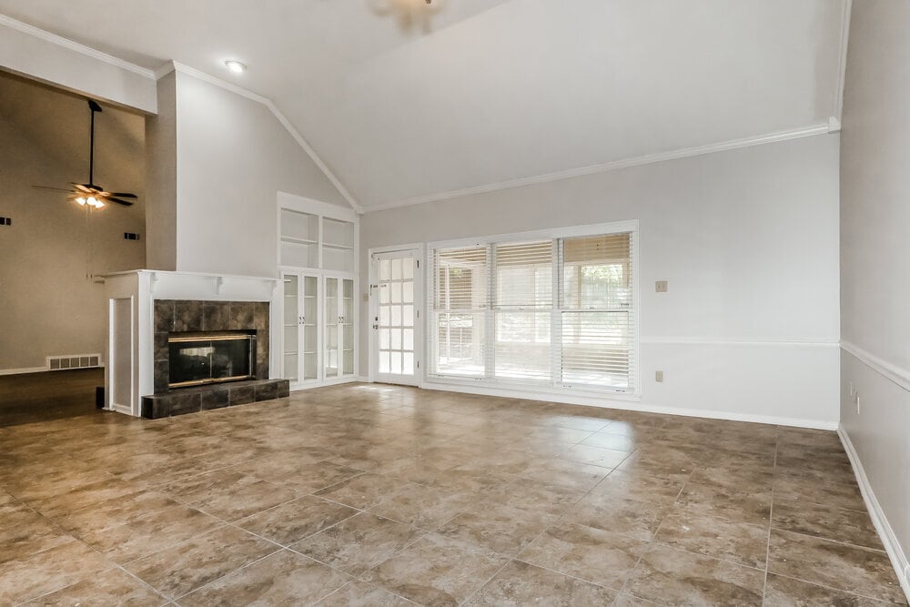 Building Photo - 2279 Hickory Path Dr
